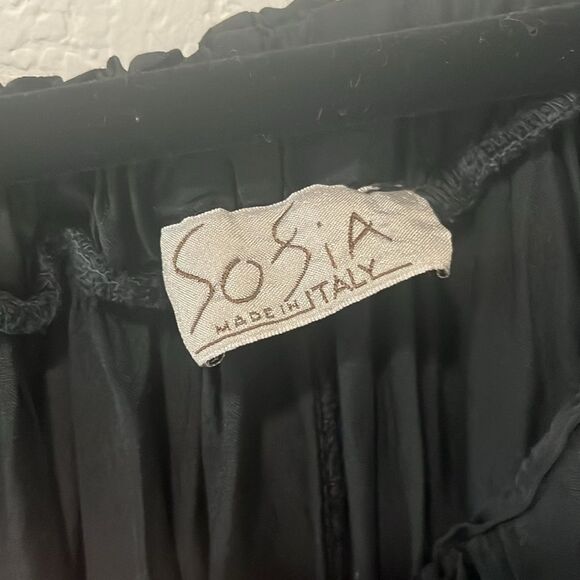 SOFIA Italian Womens Top Black Satin Off-Shoulder Batwing Sleeves, Size M/L - Picture 4 of 6